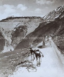 Leaders approach the summit